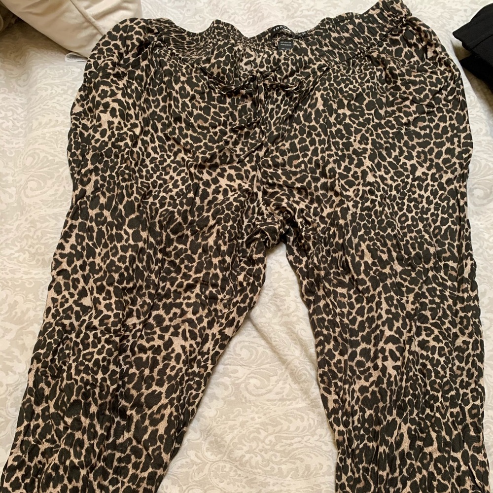 Torrid Elastic Joggers NWT Size 1